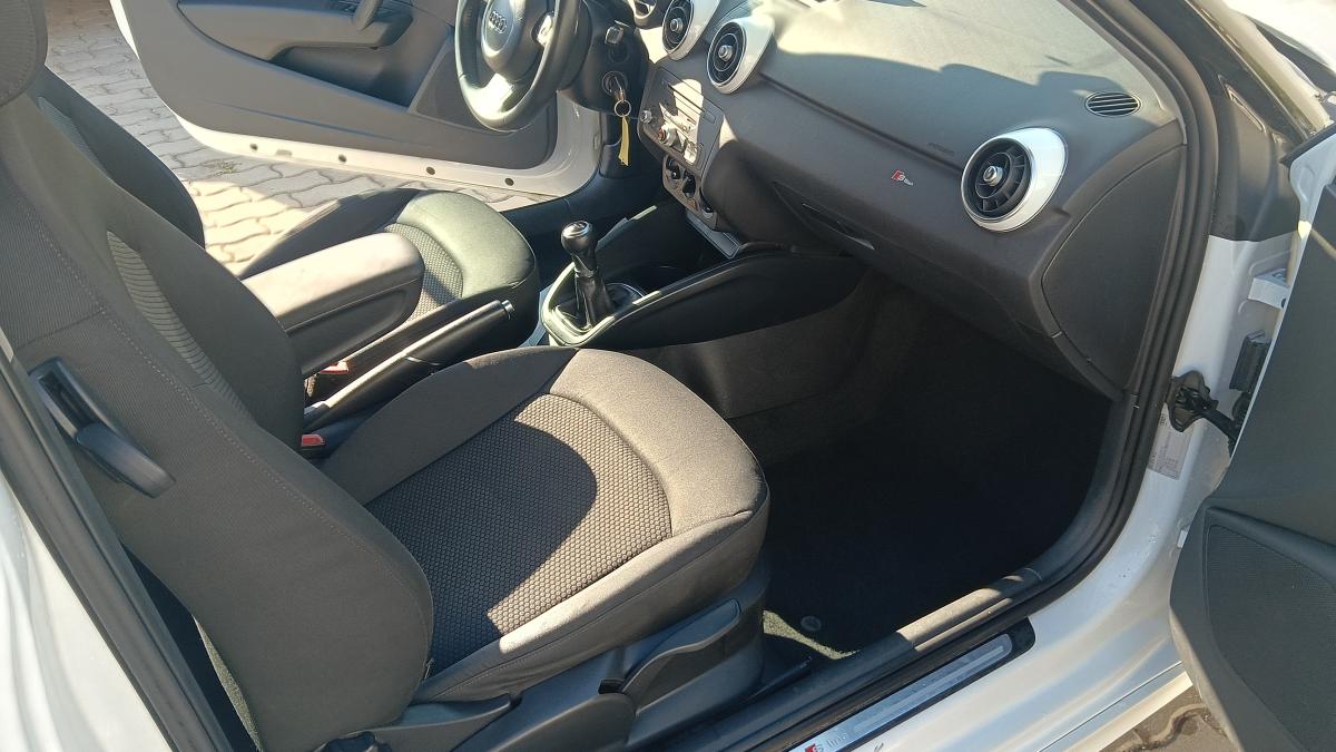 Audi A1 1.6 TDI 90CV SLINE 3P